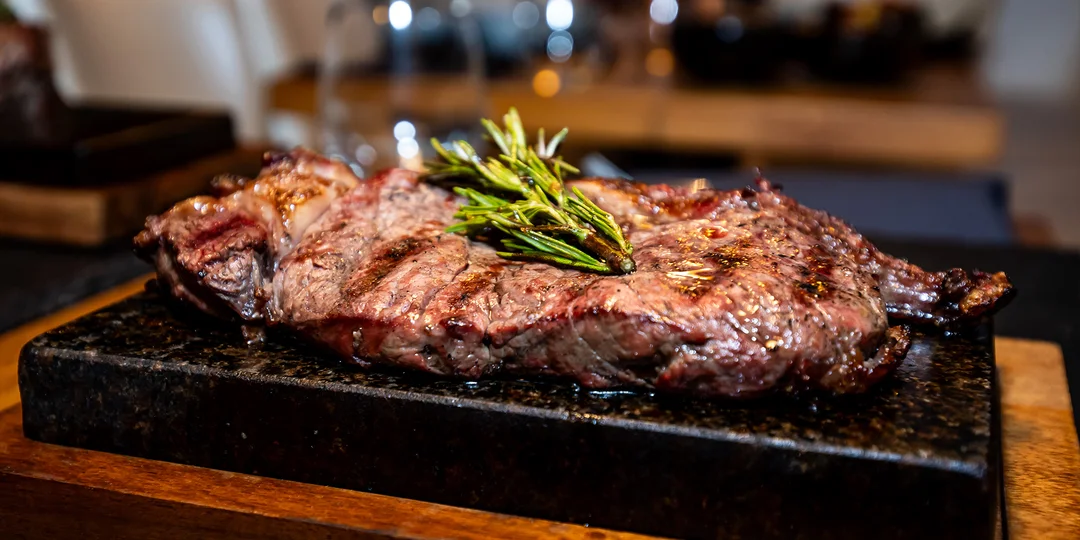 Steakhouse Black Angus: darčekové vouchery na celú ponuku