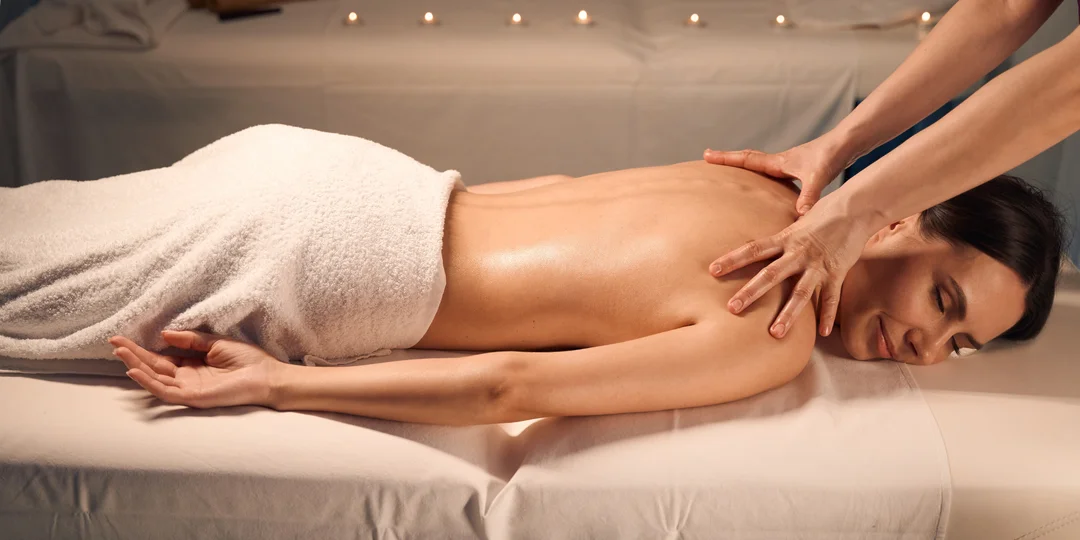 Klasická, relaxačná či reflexná masáž a bankovanie