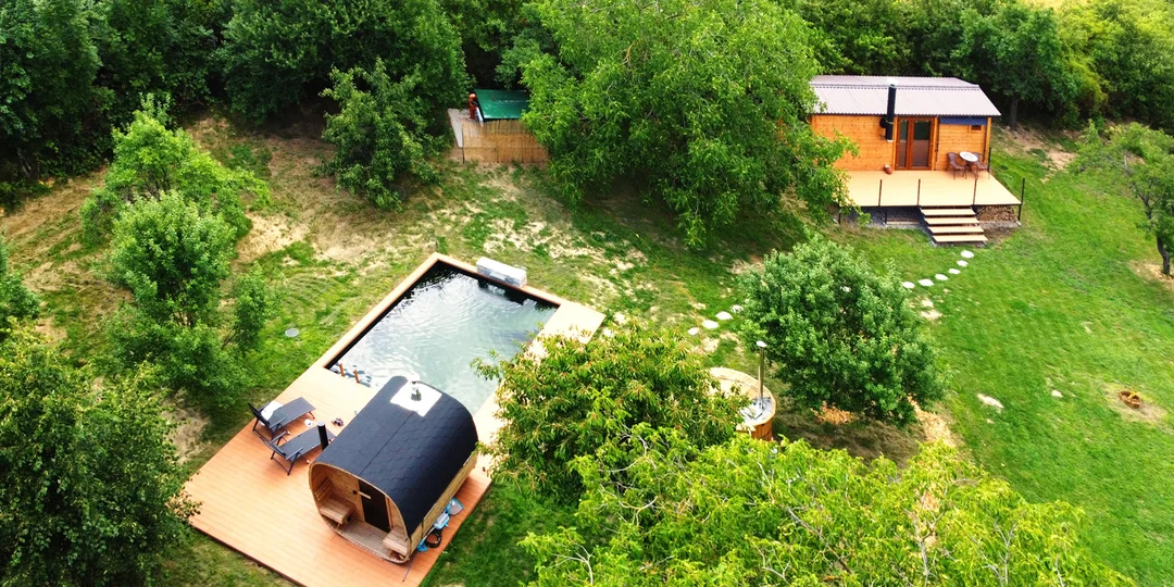 Relax na Vysočine: maringotka s raňajkami a neobmedzeným privátnym wellness