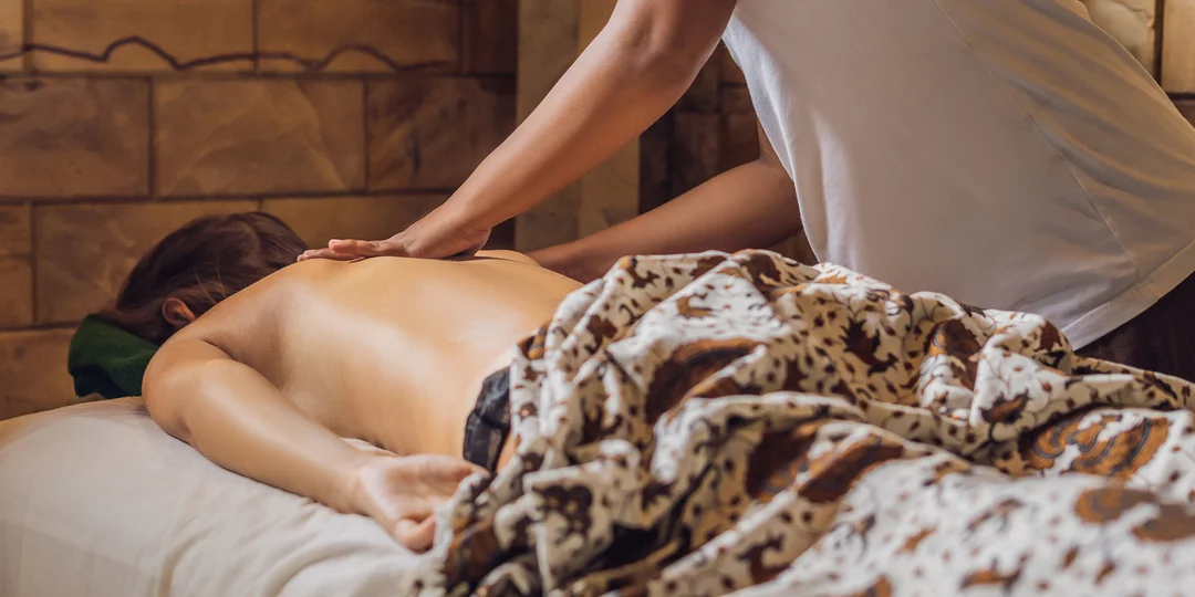 Klasická, relaxačná alebo aromaterapeutická masáž