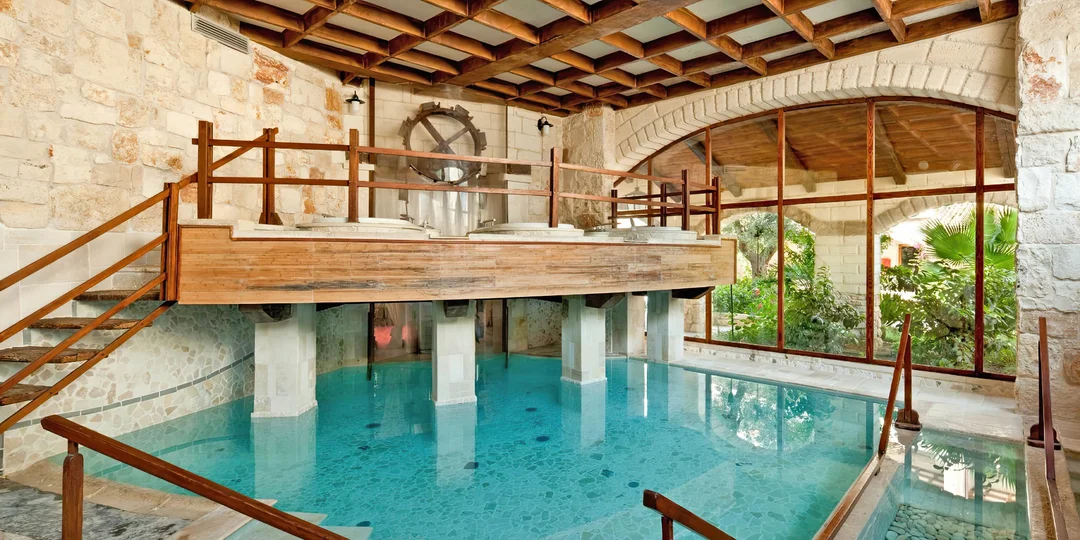 4* hotel kúsok od Bari: neobmedzene wellness, raňajky alebo polpenzia, výlety po pobreží aj do Matery