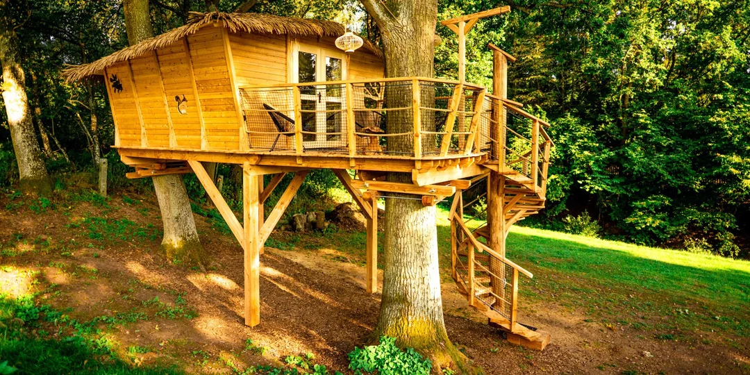 Pobyt s raňajkami až pre 4 osoby v plne vybavenom treehouse na juhu Čiech: žiadne Wi-Fi, len božský pokoj a sauna