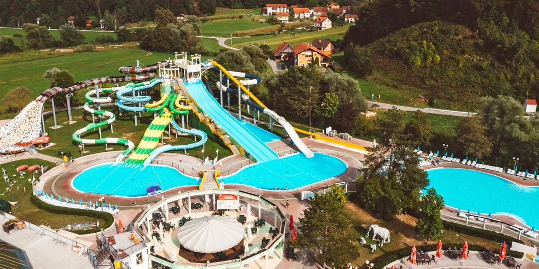 Termály Olimia: polpenzia, neobmedzené vstupy do kúpeľov a wellness, pobyty pre rodiny aj adults only