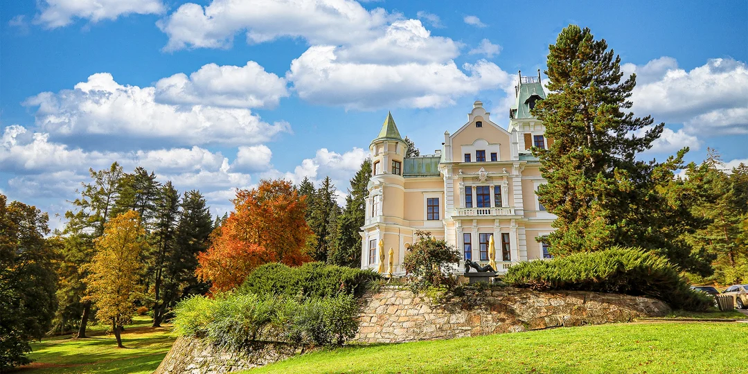 Luxusné chateau v Karlových Varoch s jedlom a neobmedzeným wellness