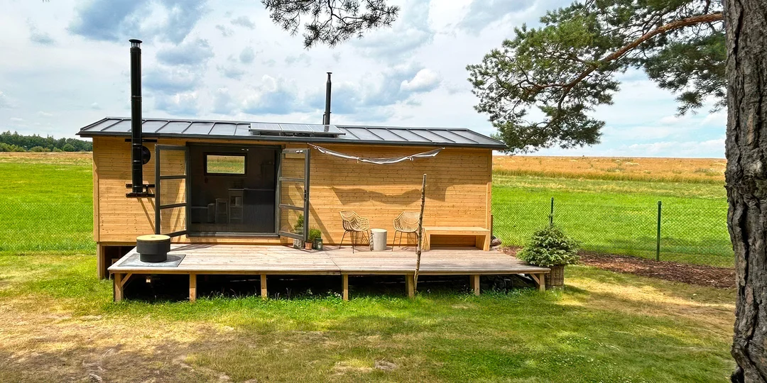 Moderný tiny house na Křivoklátsku, 11 km od Lán: bez stravy alebo s raňajkami