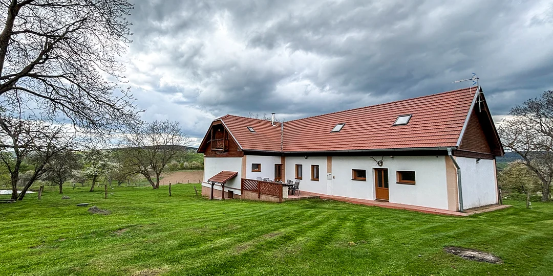Pobyt v Ábelovej: chaty či apartmány pre 4 až 30 osôb, jazda na koni alebo elektrobicykle