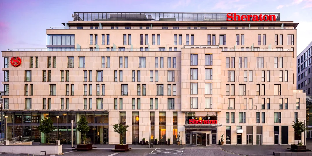 Objavte čaro Bratislavy s prémiovým pohodlím a wellness v hoteli Sheraton