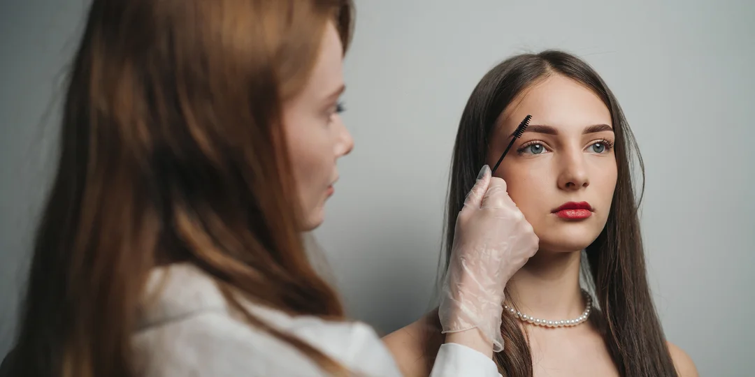 Laminácia obočia, lash lifting mihalníc alebo kombinovaný balíček krásy