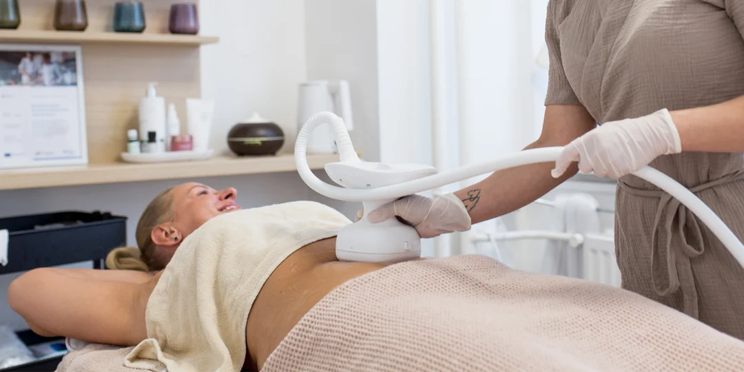 Zoštíhľujúce ošetrenia V-Shape Platinum a lifting tváre, aj permanentka na 3 ošetrenia