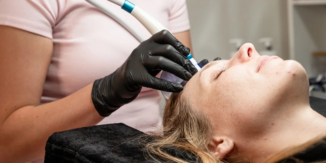 Prístrojové ošetrenie HydraBeauty: hĺbkové čistenie aj lifting