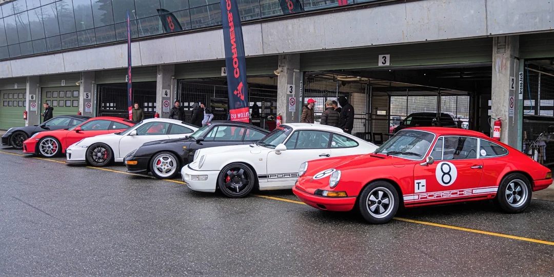 Jazda na pretekárskom okruhu SLOVAKIA RING alebo AUTOMOTODROM BRNO v jednom z legendárnych vozidiel Porsche