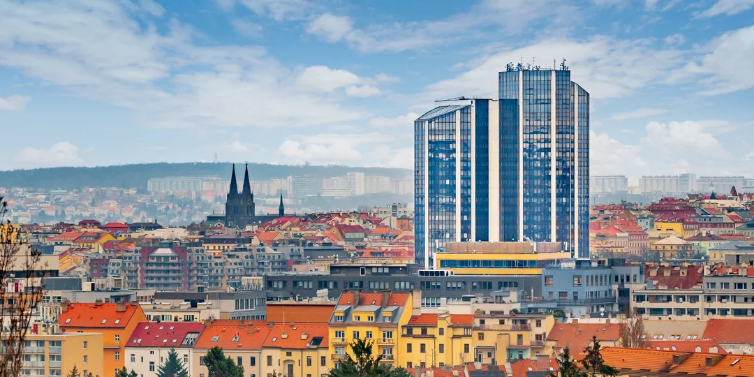 Grand Hotel Prague Towers***** s parádním výhledem: snídaně a parkování v ceně