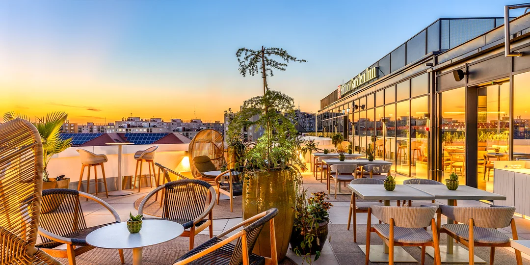 Štvorhviezdičkový hotel v centre Debrecínu: polpenzia aj drink v Sky Bare s panoramatickým výhľadom