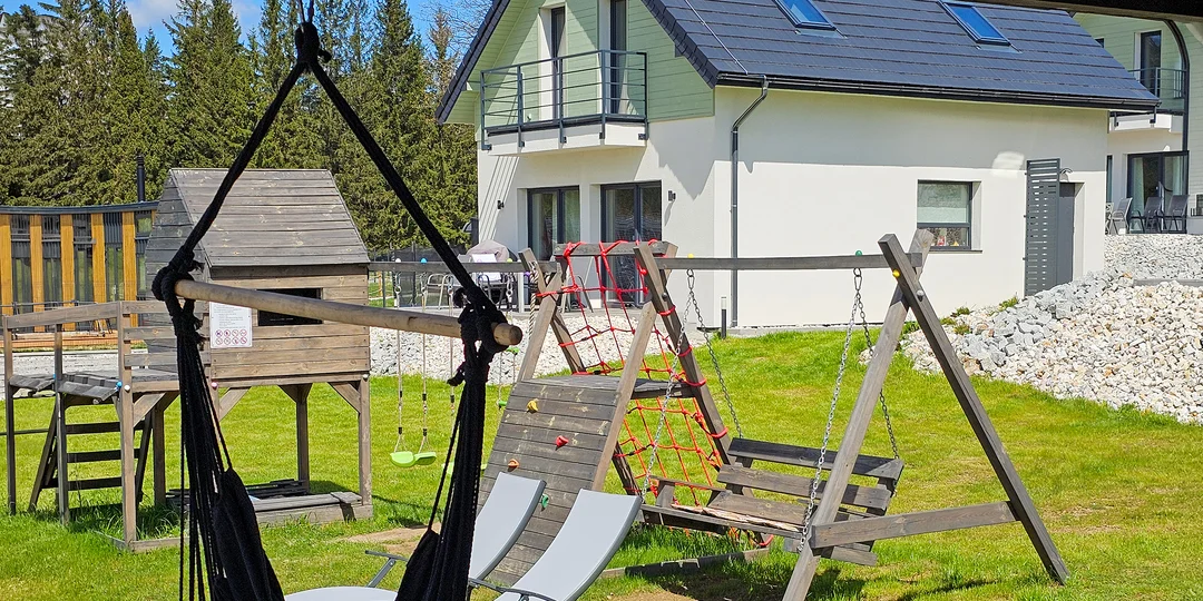 Pohoda v Kladskej kotline: vybavené domčeky až pre 10 osôb aj s wellness