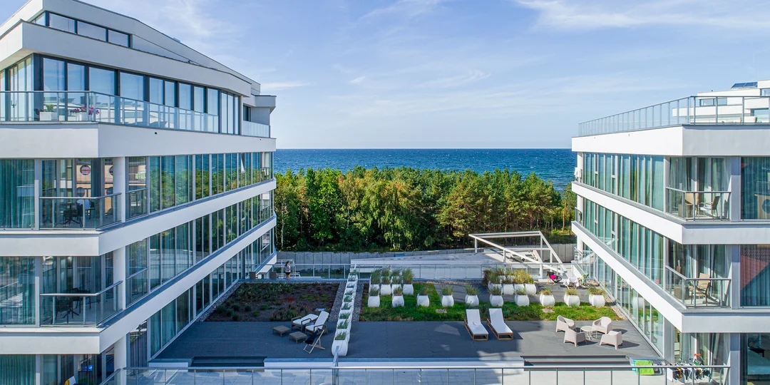 5* luxus pri Baltiku: moderné apartmány priamo pri mori, možnosť s raňajkami aj pobyt pre dve deti zadarmo