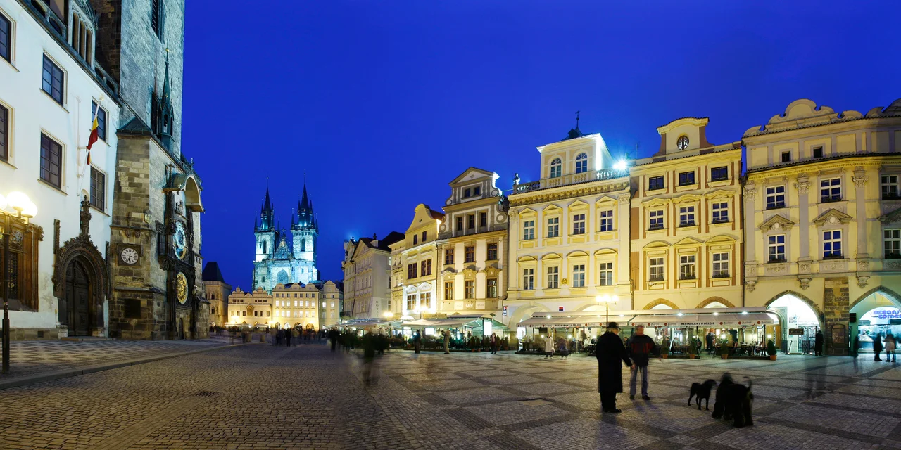 Staromestske namesti