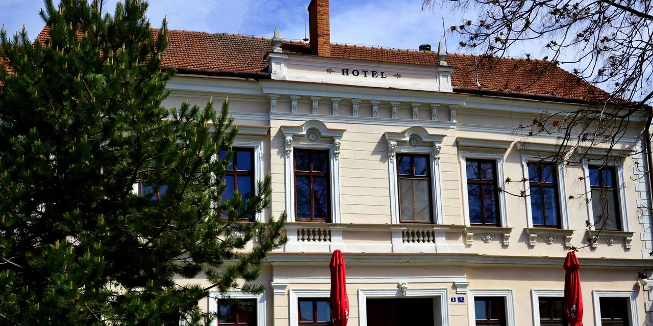 Hotel Drnholec