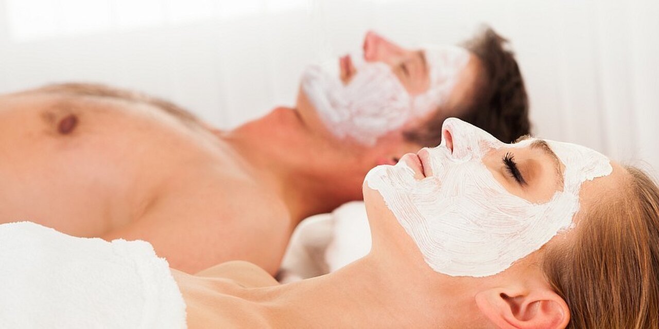 Sleeping face mask