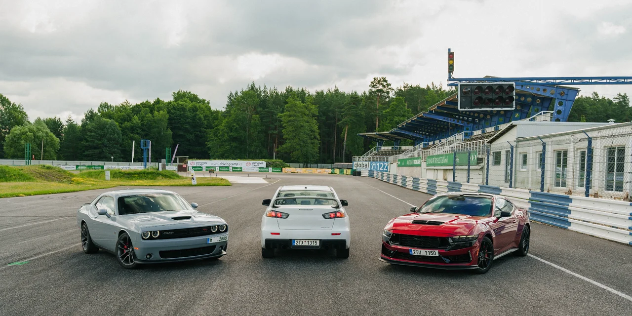 Ford Mustang, Dodge Challenger, Mitsubishi Lancer Evo X