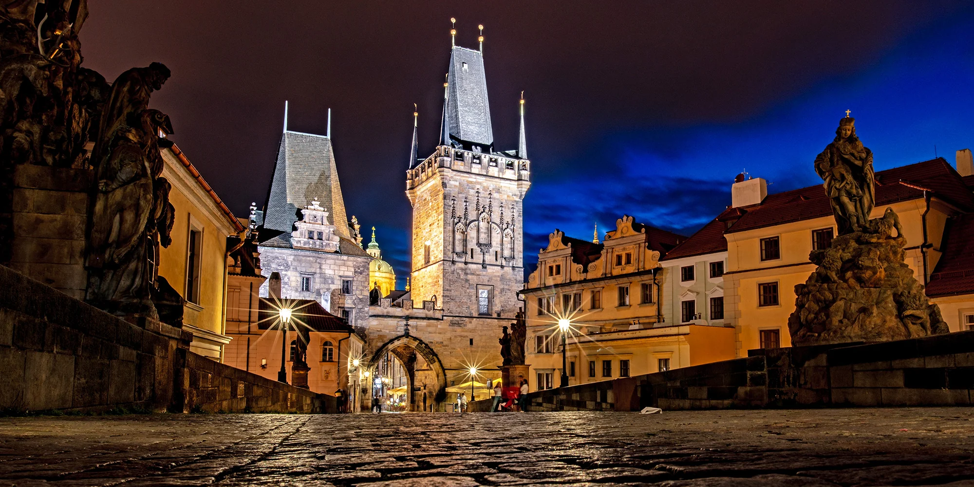 Večerní Praha po stopách Dana Browna s VR zážitkem a proseccem