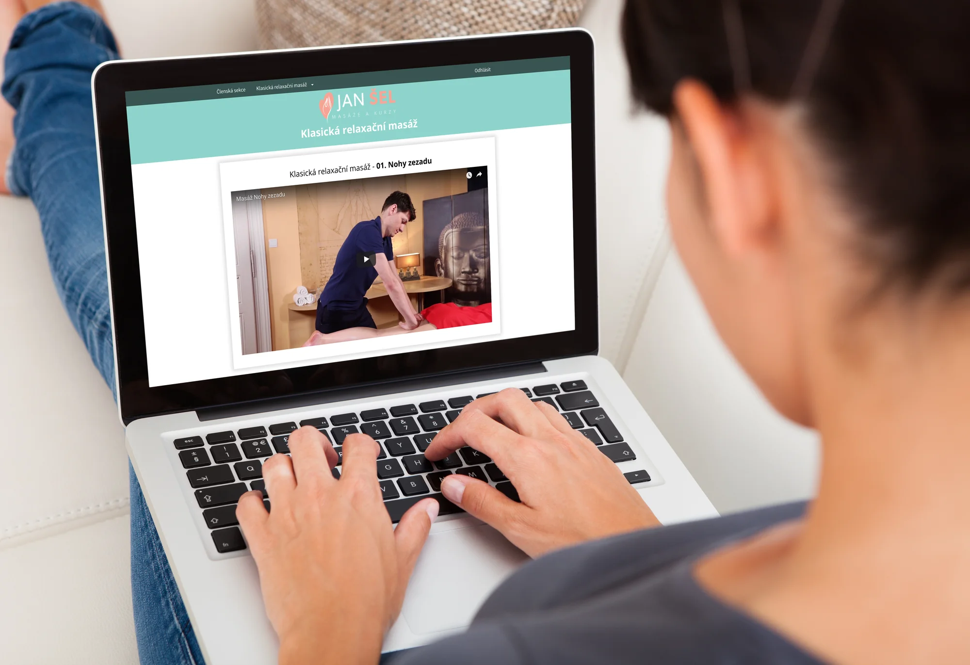 Pořádně žhavé učení: online kurz Tajemství tantrických doteků a Partnerská masáž