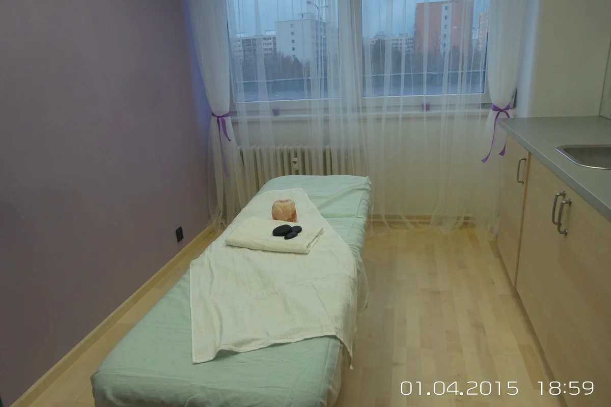 Hodina relaxu: klasická masáž zad a šíje od Nevidomých masérů