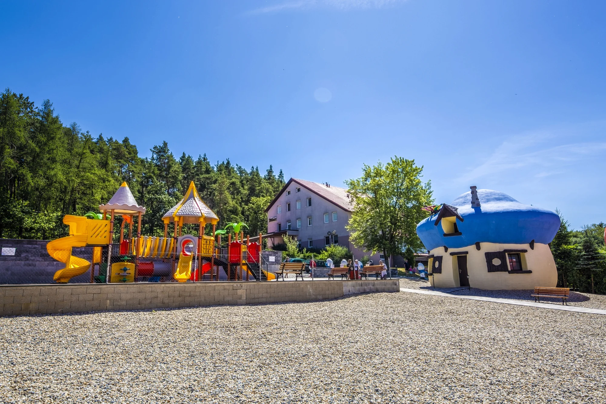 S rodinou do houbičkové chaloupky: pobyt se snídaní nebo polopenzí až pro 4 osoby