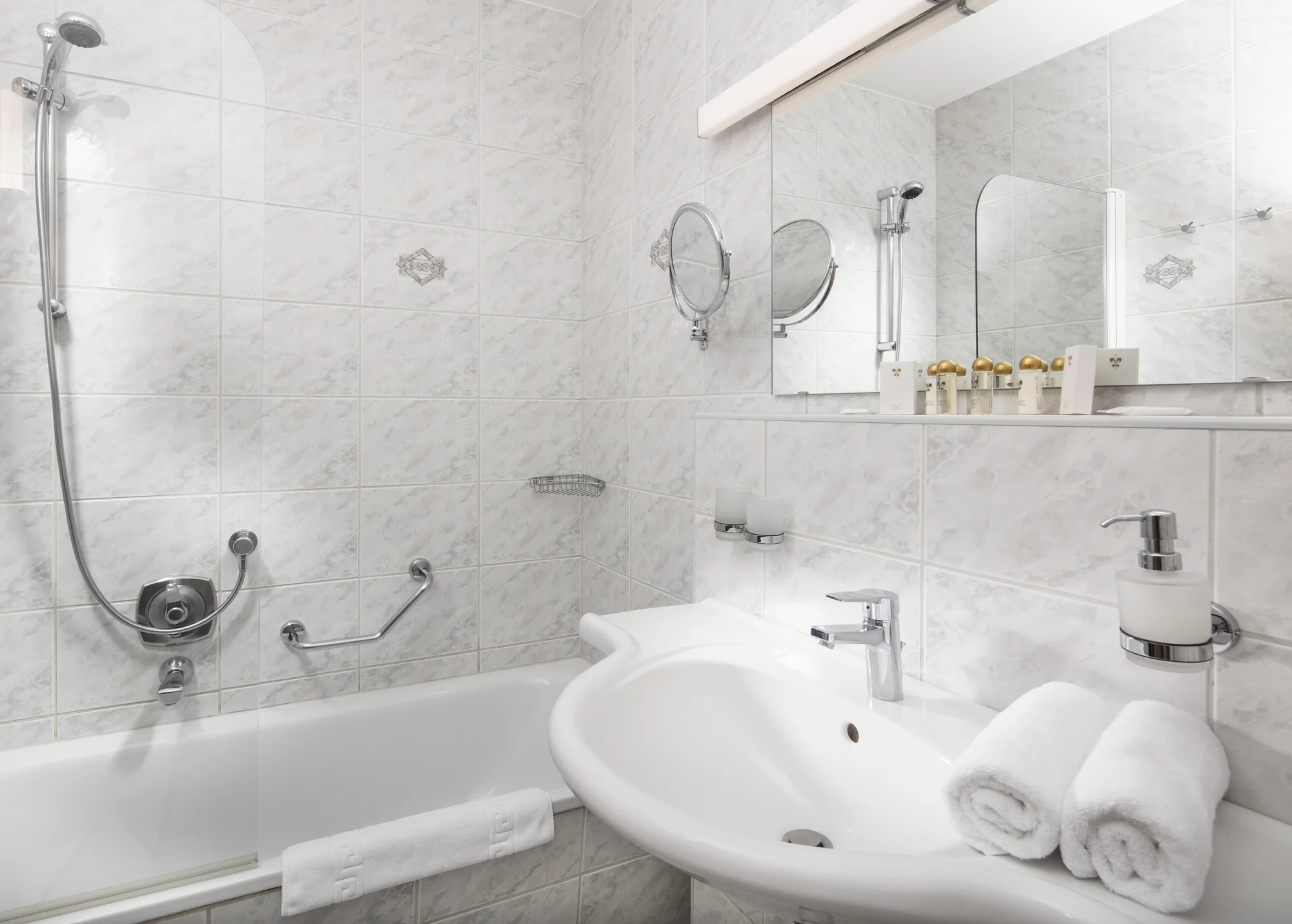 Relax v Tyrolsku: hotel kousek od ledovce Hintertux, strava a wellness