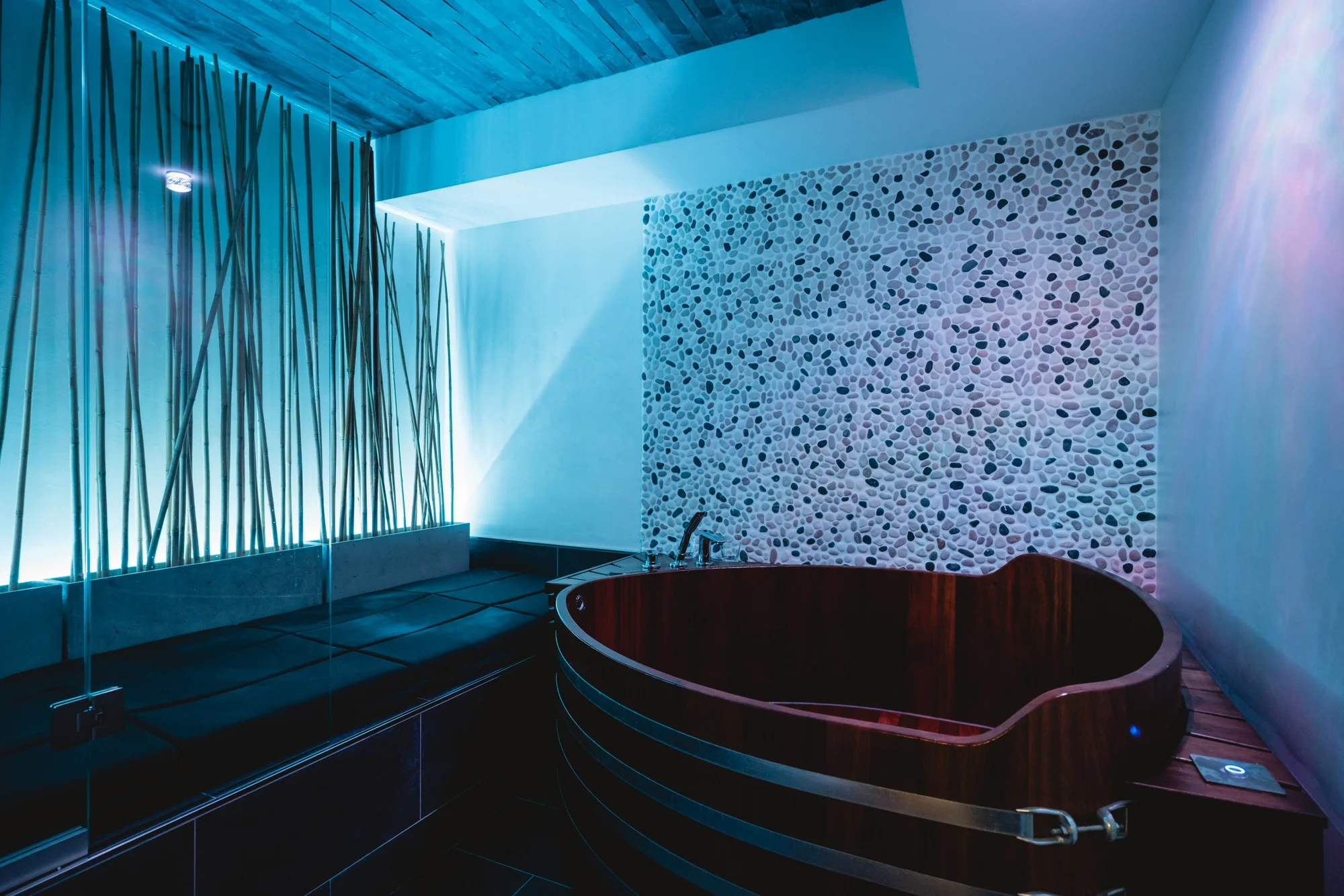 Relax na Šíravě: neomezený vstup do wellness i aquaparku a polopenze