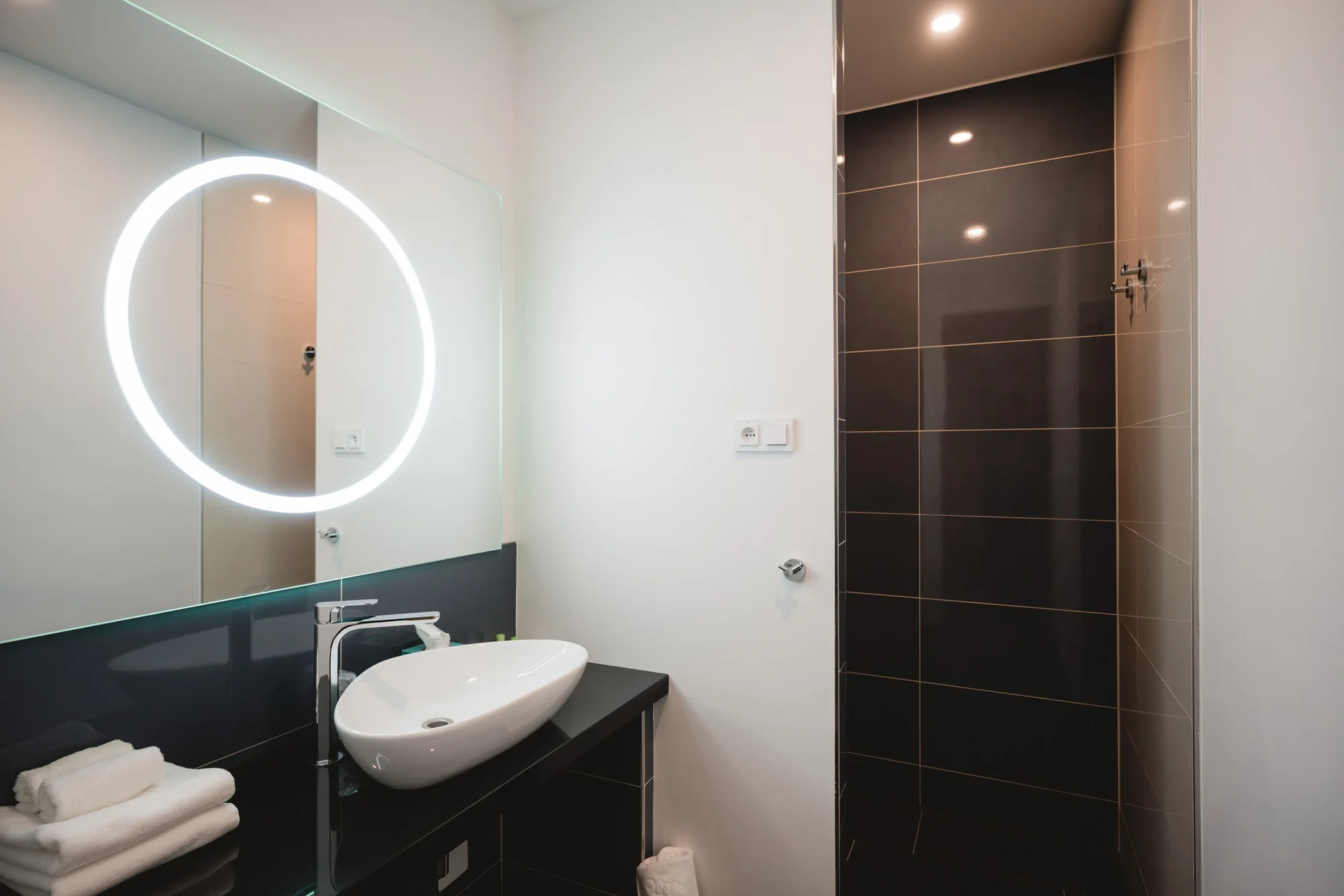 Relax na Šíravě: neomezený vstup do wellness i aquaparku a polopenze