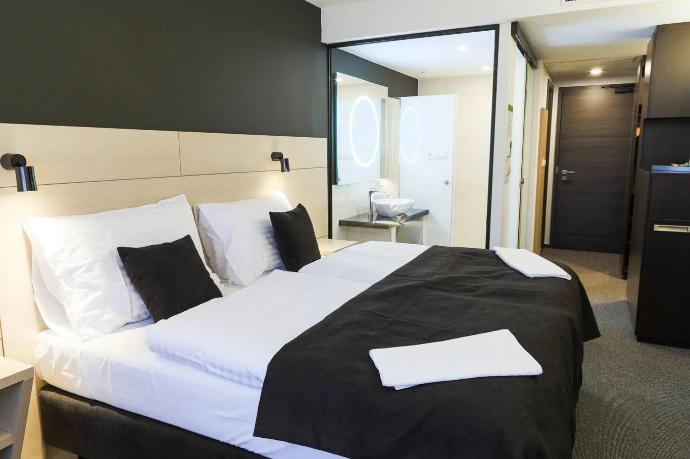 Relax na Šíravě: neomezený vstup do wellness i aquaparku a polopenze