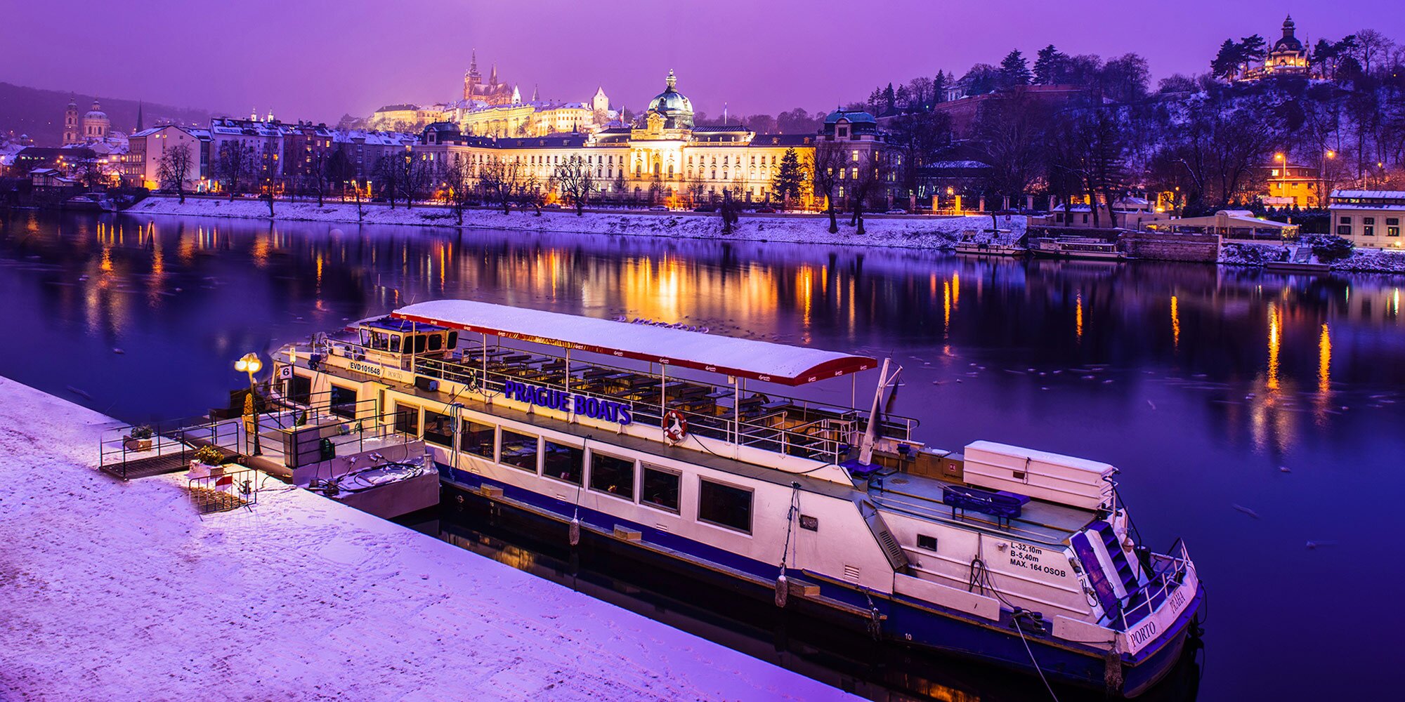 Adventní neděle na Vltavě: plavby s cukrovím i rautem
