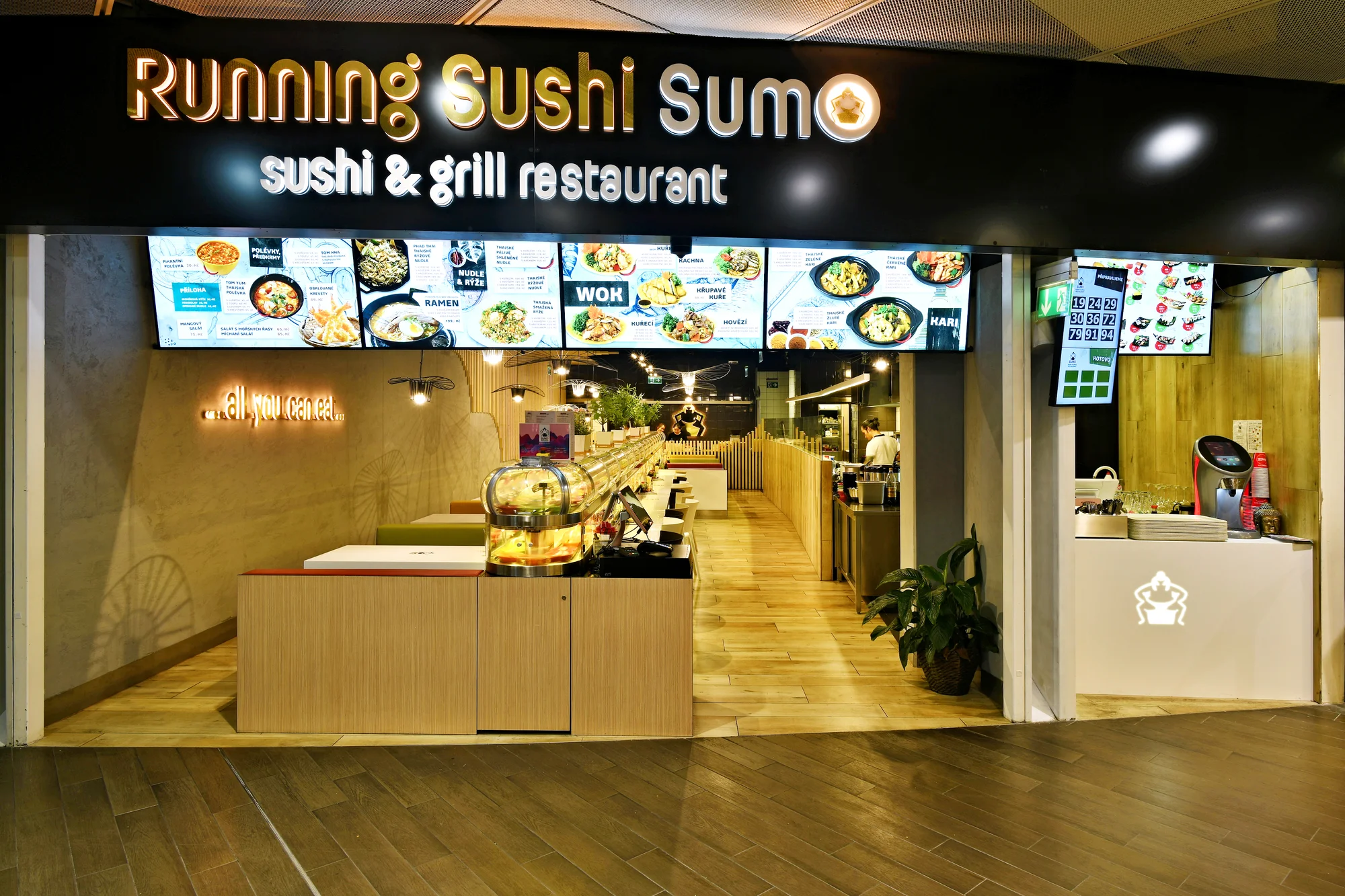 Running sushi v OC Šestka: až 2 hodiny neomezené konzumace v Sumo Sushi & Grill Restaurant