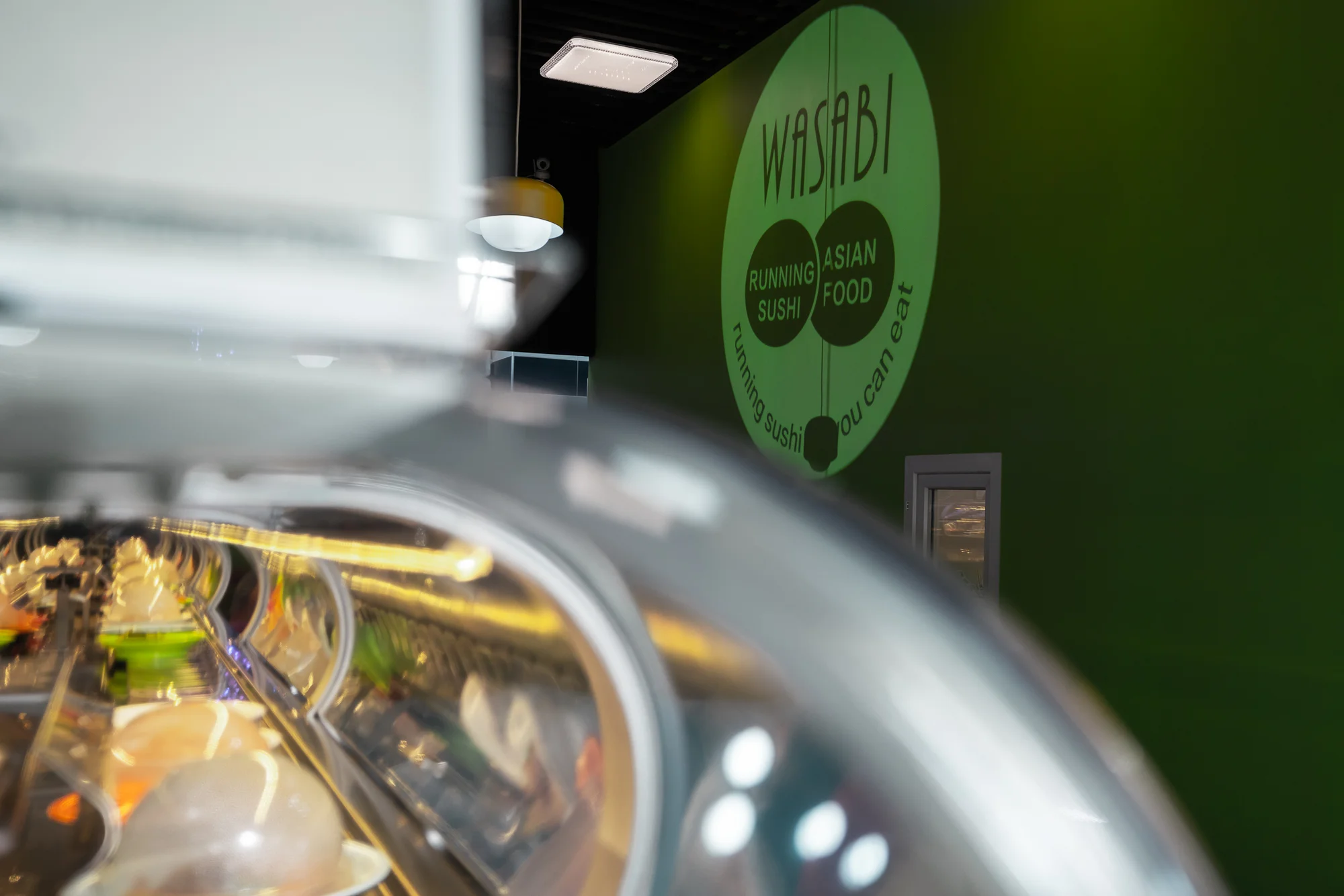 Running sushi ve Wasabi Olomouc: 1,5 hodiny neomezeného hodování pro 1 osobu