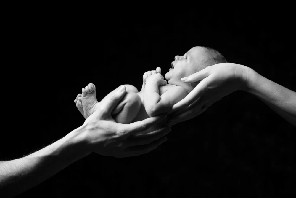 Rodinné a těhotenské focení v ateliéru: 3 retušované fotografie
