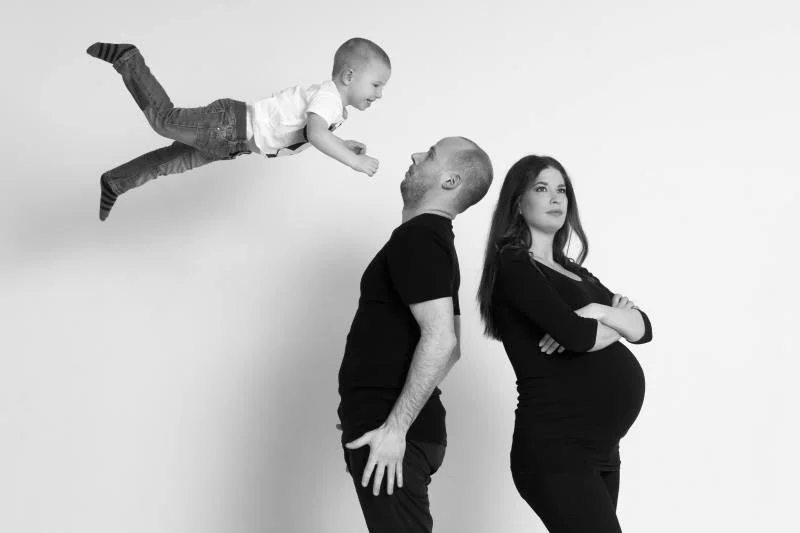 Rodinné a těhotenské focení v ateliéru: 3 retušované fotografie
