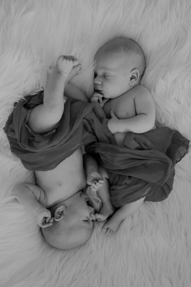 Rodinné a těhotenské focení v ateliéru: 3 retušované fotografie