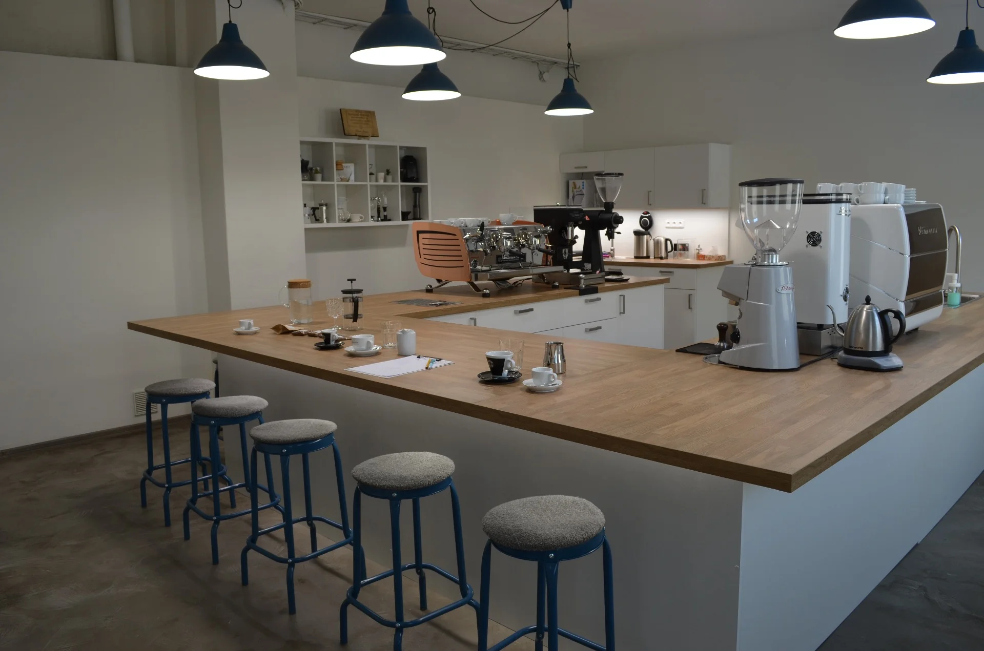 Kurz domácí přípravy kávy: espresso i alternativní metody, např. chemex či aeropress