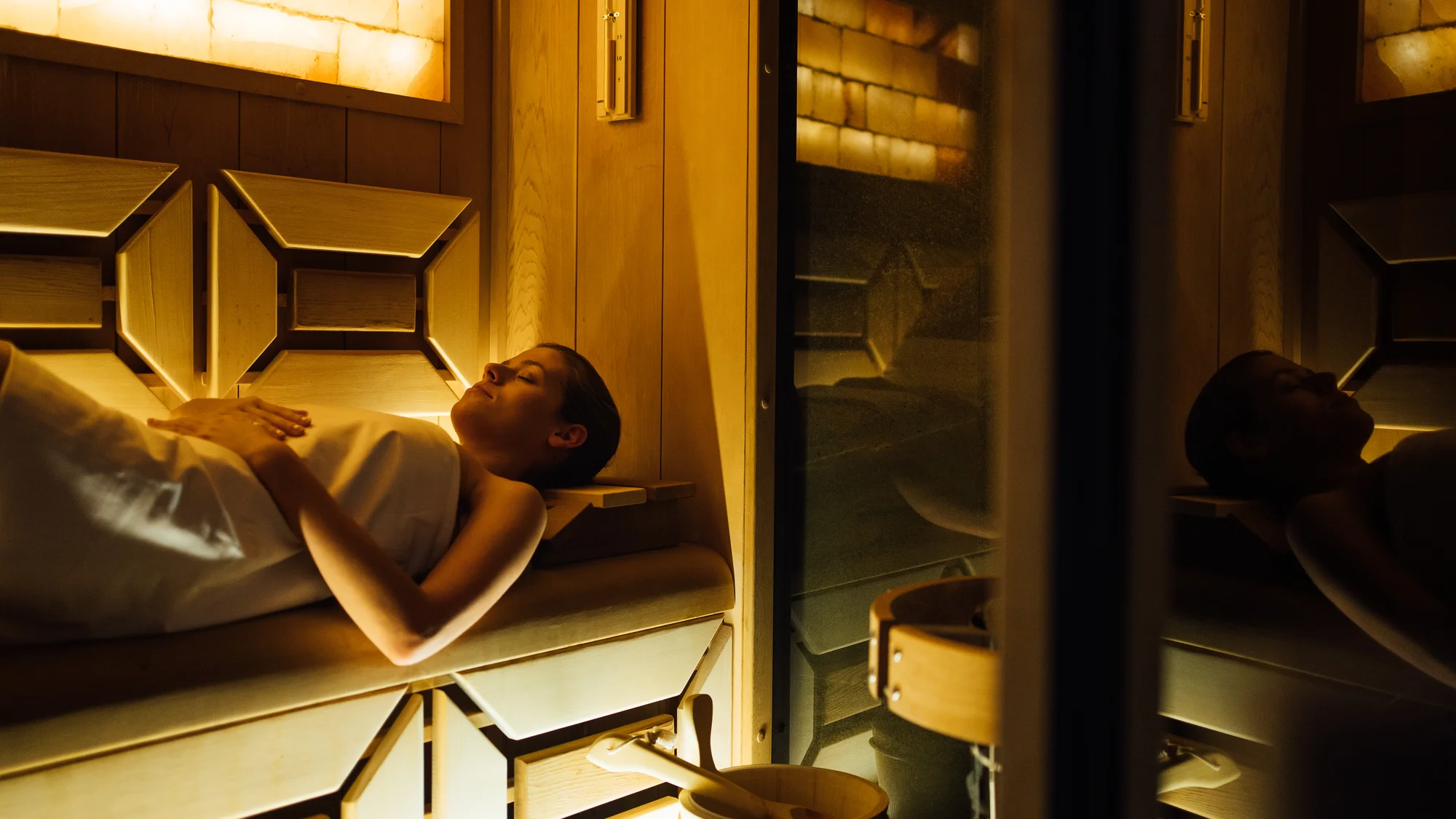 Privátní wellness pro 2 nebo 4 osoby: vířivka, sauna, sekt, ovoce i drinky