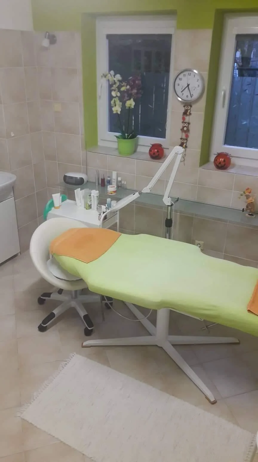 Kosmetické ošetření pleti vč. hloubkového čištění či depilace cukrovou pastou vybraných partií