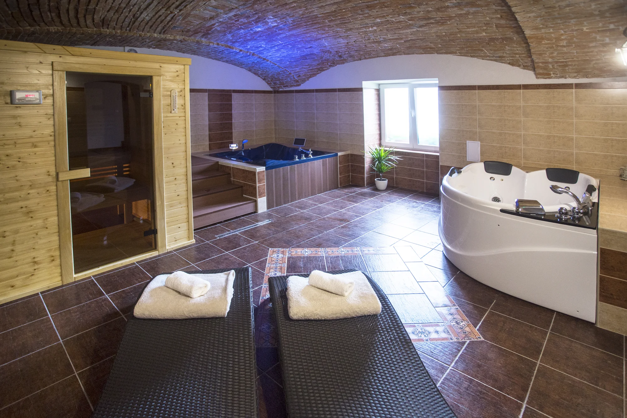 Pobyt v krásném prostředí resortu Sivý Kameň****: polopenze, nově otevřený wellness i lahev vína