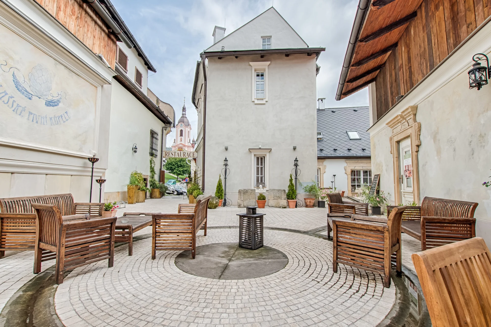 Pivní, vinná či medová lázeň i solná jeskyně pro dva, nápoje v ceně
