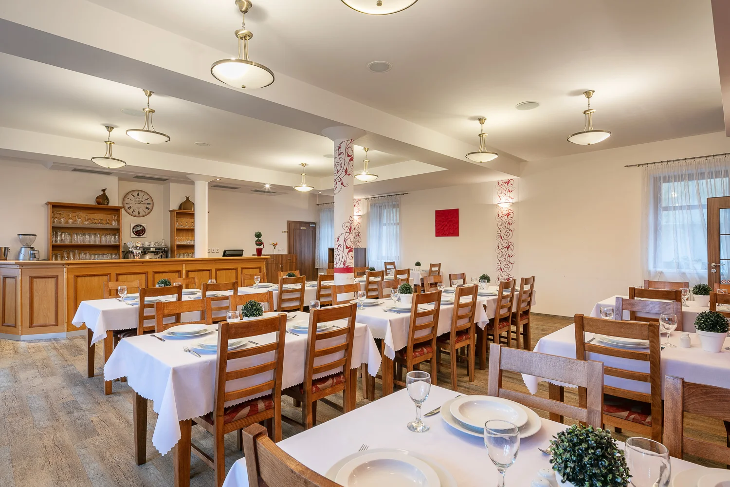 Voucher na jídlo i nápoje v hodnotě 1 000–2 000 Kč do restaurace Rendlík