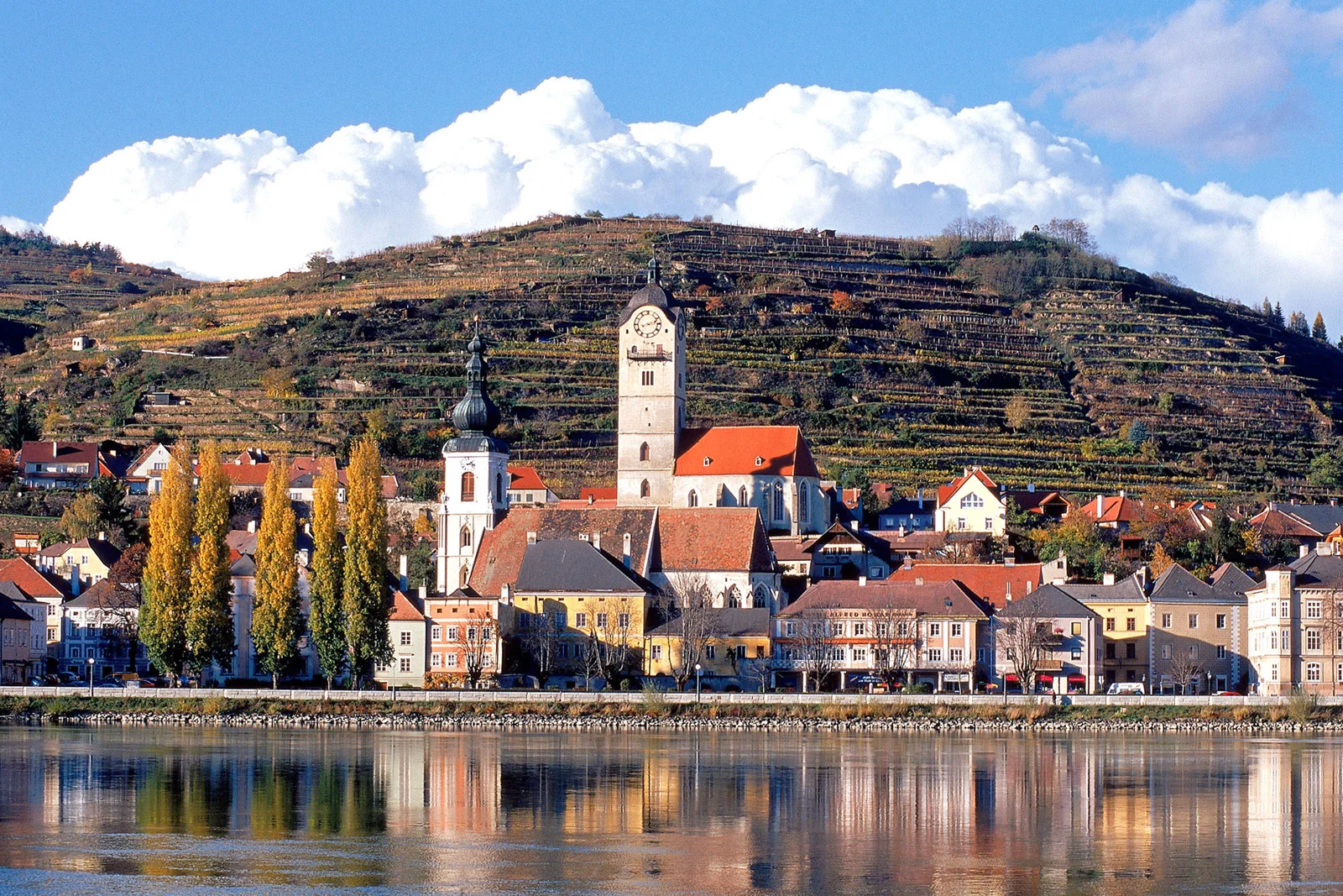 Autobusový zájezd do údolí Wachau a plavba po Dunaji do Melku