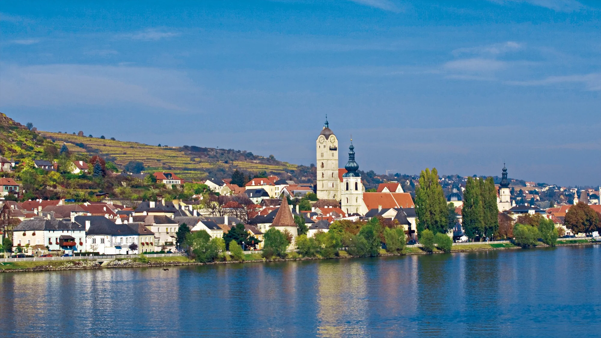 Autobusový zájezd do údolí Wachau a plavba po Dunaji do Melku