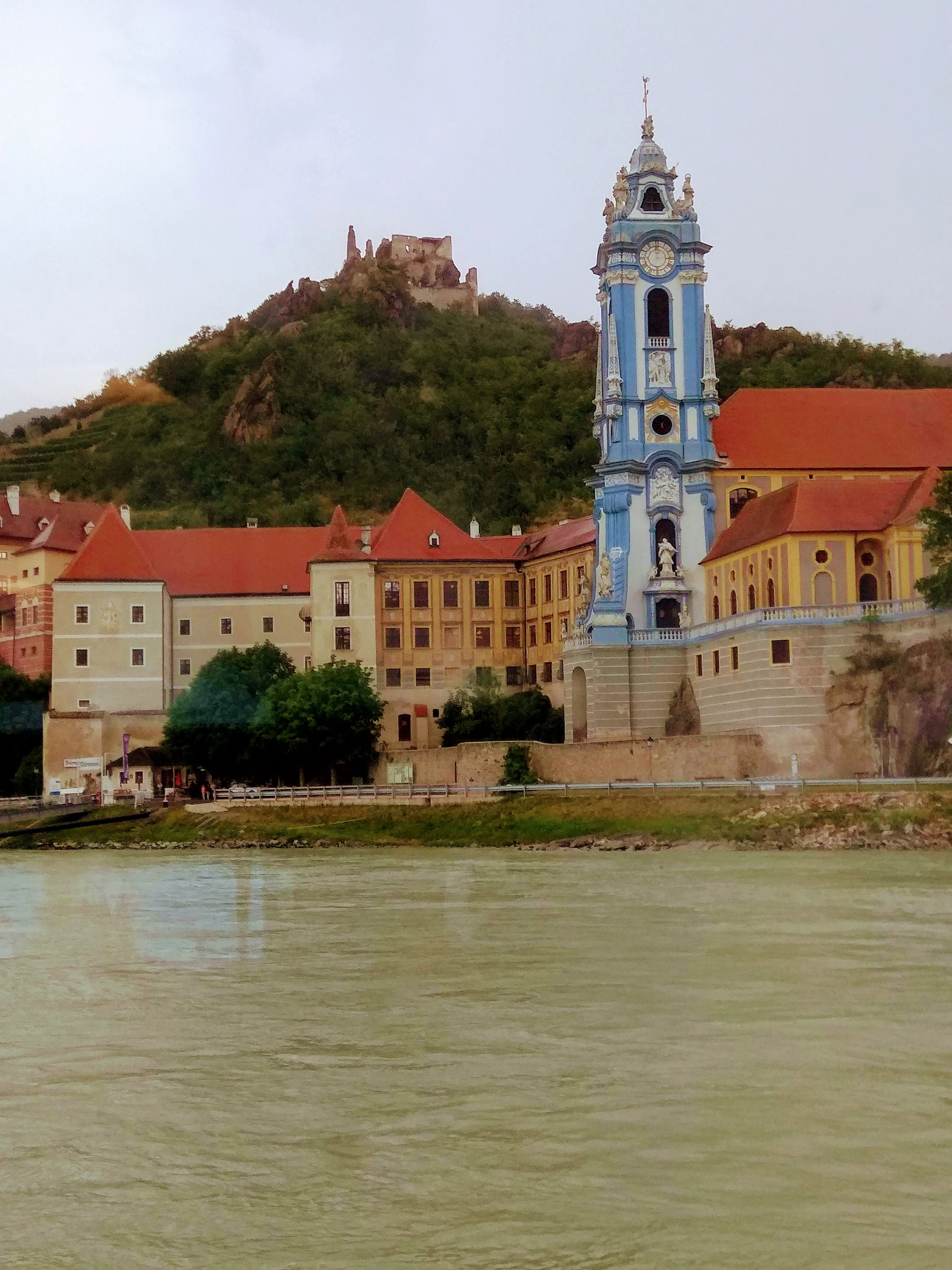Autobusový zájezd do údolí Wachau a plavba po Dunaji do Melku