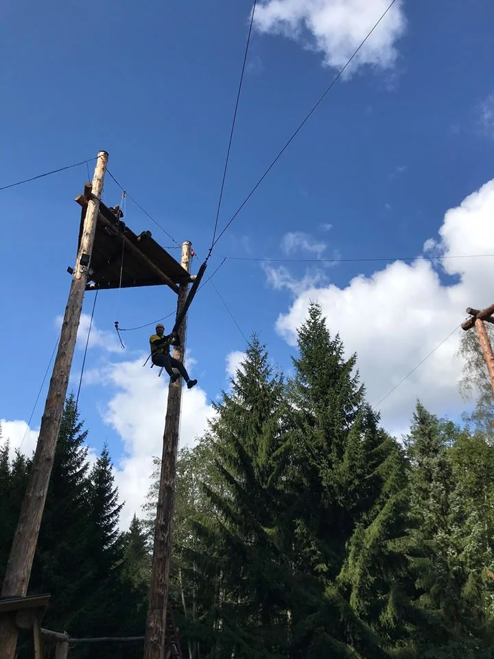 Adrenalinové zážitky: zip line u Labské přehrady i projížďka na koloběžkách