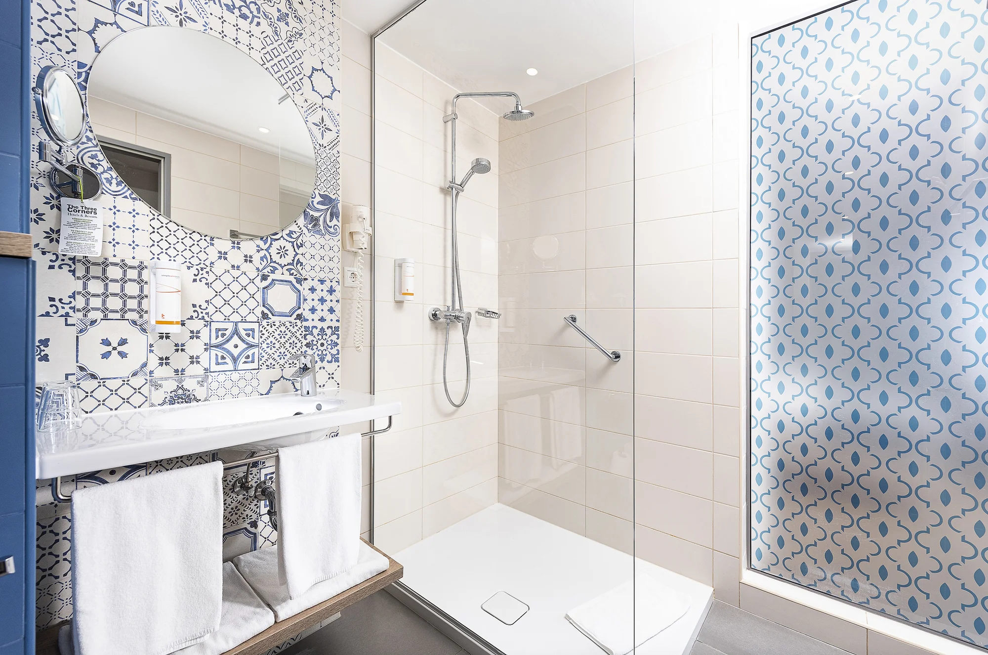 Poznejte Budapešť: moderní 4* hotel v centru, snídaně a neomezeně sauna