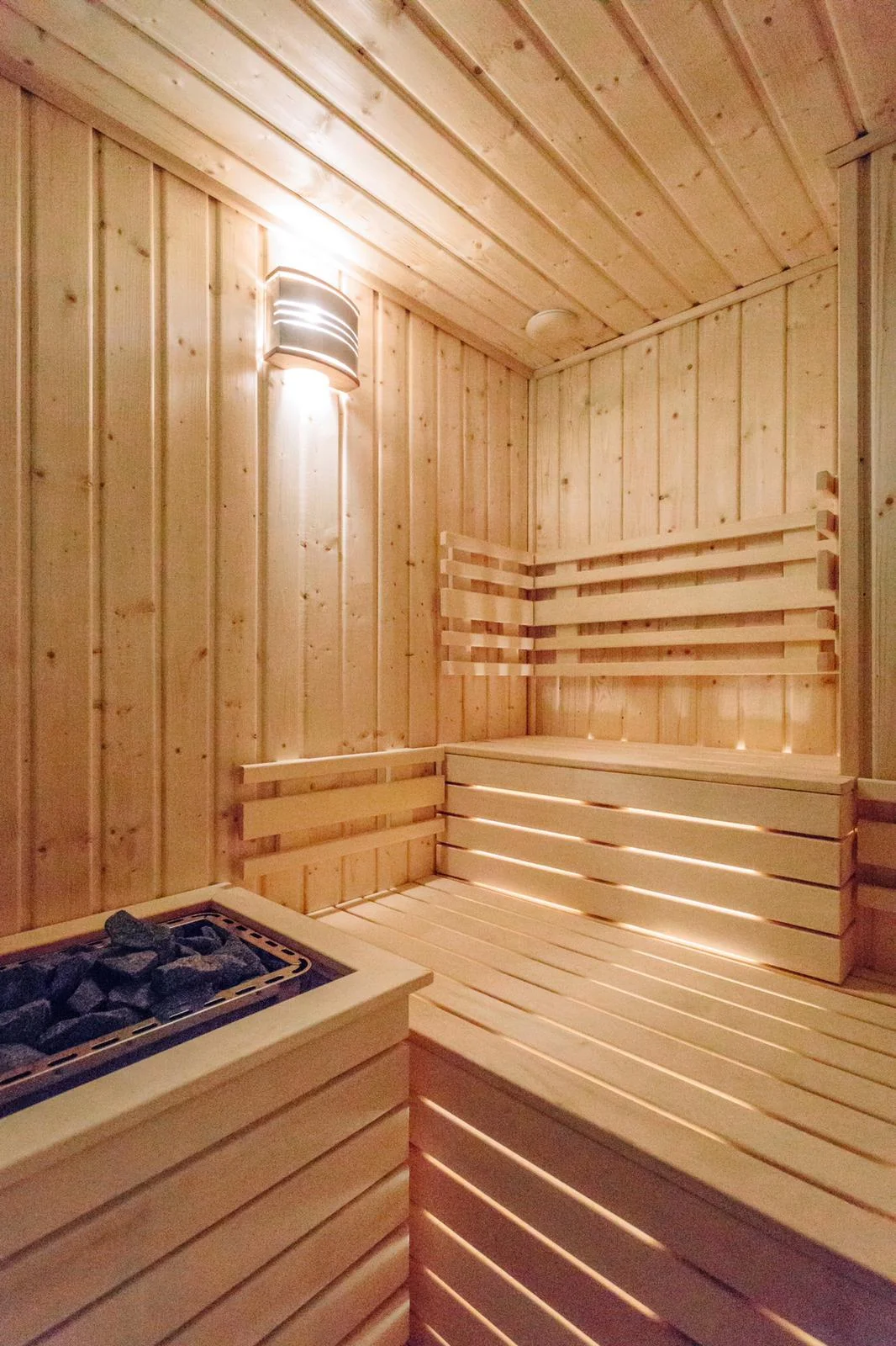 Relaxujte jen spolu v saunovém centru: privátní wellness i se sklenkou sektu pro 2 osoby