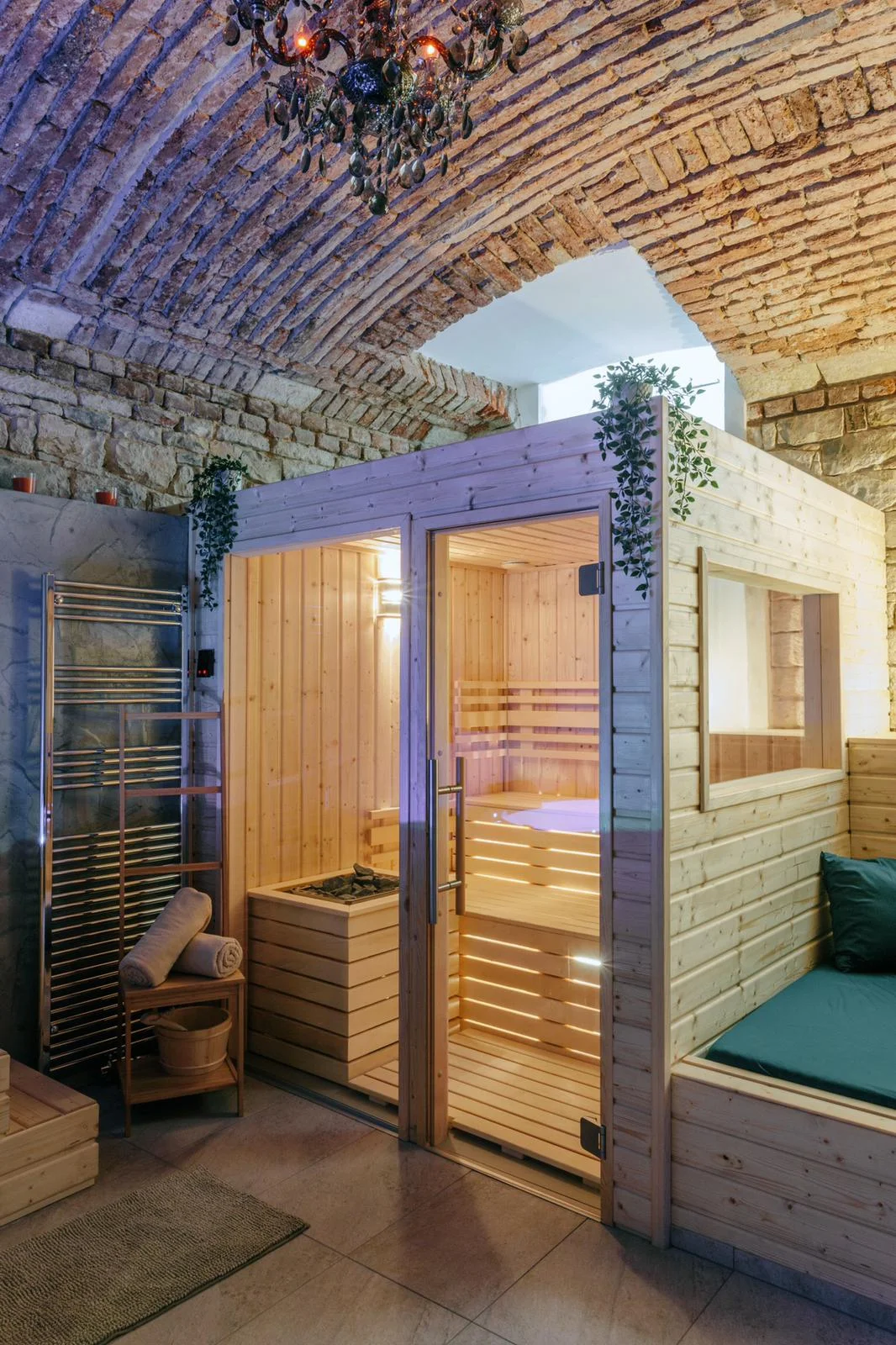 Relaxujte jen spolu v saunovém centru: privátní wellness i se sklenkou sektu pro 2 osoby
